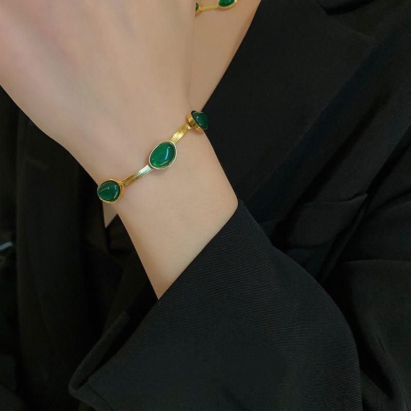 Luxury Green Stone Jewellery Set – Premium Gold Finish